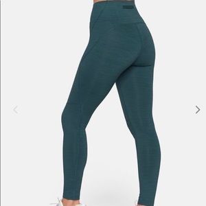 💙💚 NWOT OUTDOOR VOICES 7/8 leggings